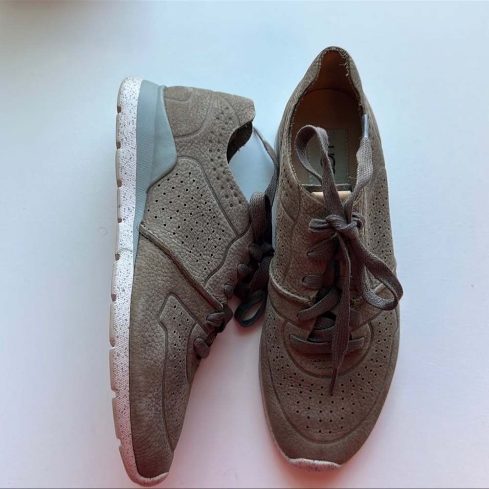 UGG Treadlite